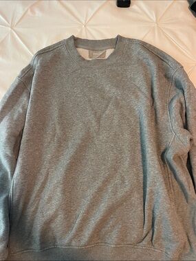 Everlane Men's Heather Gray Crewneck Sweater